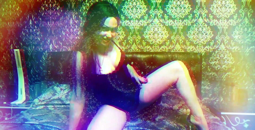 Goddess Misha Goldy: Tôi nói cho bạn biết chi tiết khi nào và...