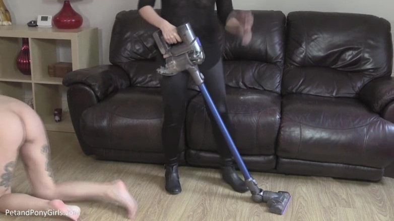 Her Kink UK: Hoovering with a hound
