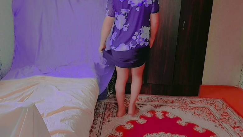 Kitty_Cross: Eiaculazione veloce. Simpatico effeminato sborrata bel cazzo carichi di succo