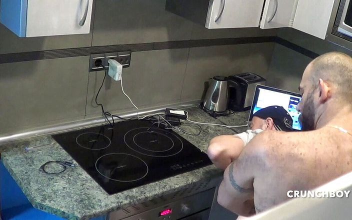 Home web camera: Webcam in the kitchen with Jess used raw by Jorhe...