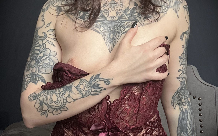 Venus Noirexx: अधोवस्त्र हॉट में अकेले चरमसुख