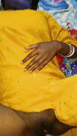 Sdxx: Indická tetička Savita nechala penetrovat ptáka