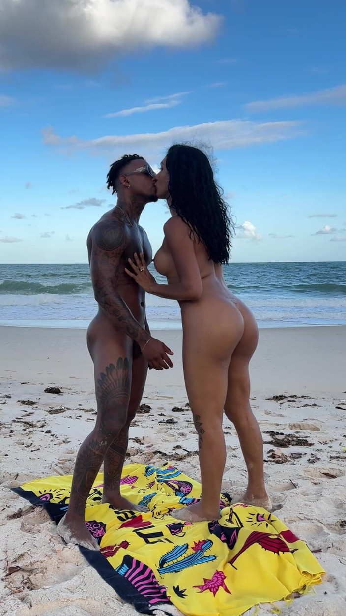 SX Producer: Creampie Na Praia De Nudismo