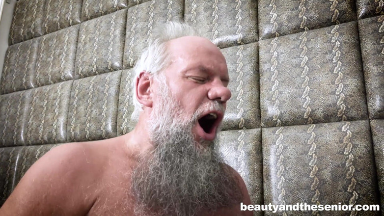 Granddadz: Maya Crush &amp; Atilla, she likes the most those old cocks