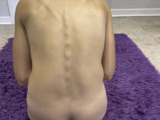 Wamgirlx: Spine fetish yoga - part 1