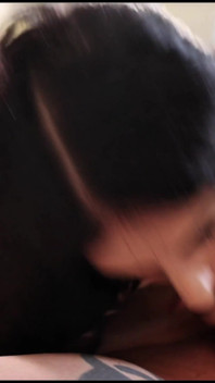 Entrevista com uma estrela pornô e fodendo ela no set