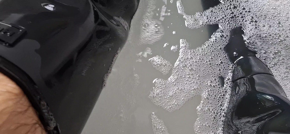 Dreamofevolution: Violetten zijn blauw, rozen zijn rood en jagerslaarzen zijn zwart