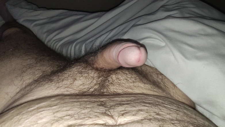 Weemando: Rakaman dekat lelaki berat melancap solo dan pancutan mani pada...