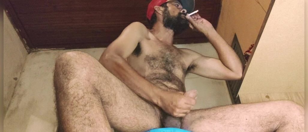 Stink HairyMale: Redneck fumează la masturbare