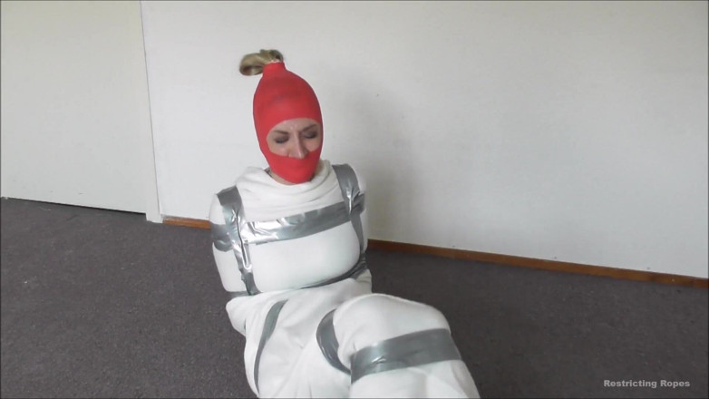 Restricting Ropes: Fully wrapped up in tape