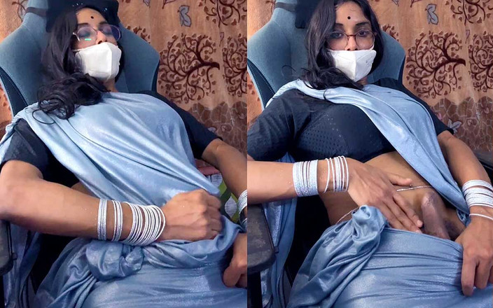 Anushka Crossy: Transvestã¤wichs in Sari