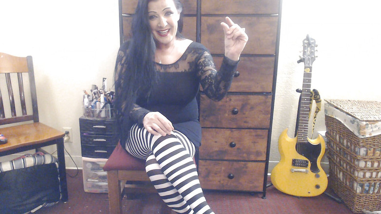 Abby Anna: Zakar kecil awak kini terkenal