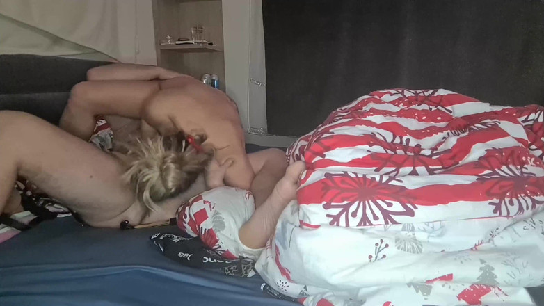 Anal Fetish Couple: Gerçekten ateşli ve azgın amatör evli kadınla göt dilliyor, emiyor...