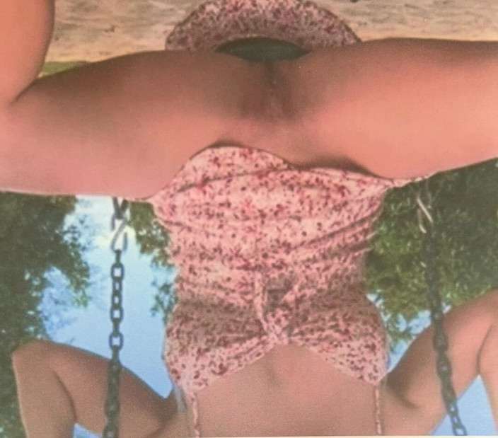 Tribute Studio: 彼女は私に賛辞を求めます