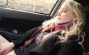 Stacy Sweet: Fată adolescentă excitată își masturbează pizda și geme tare în mașină