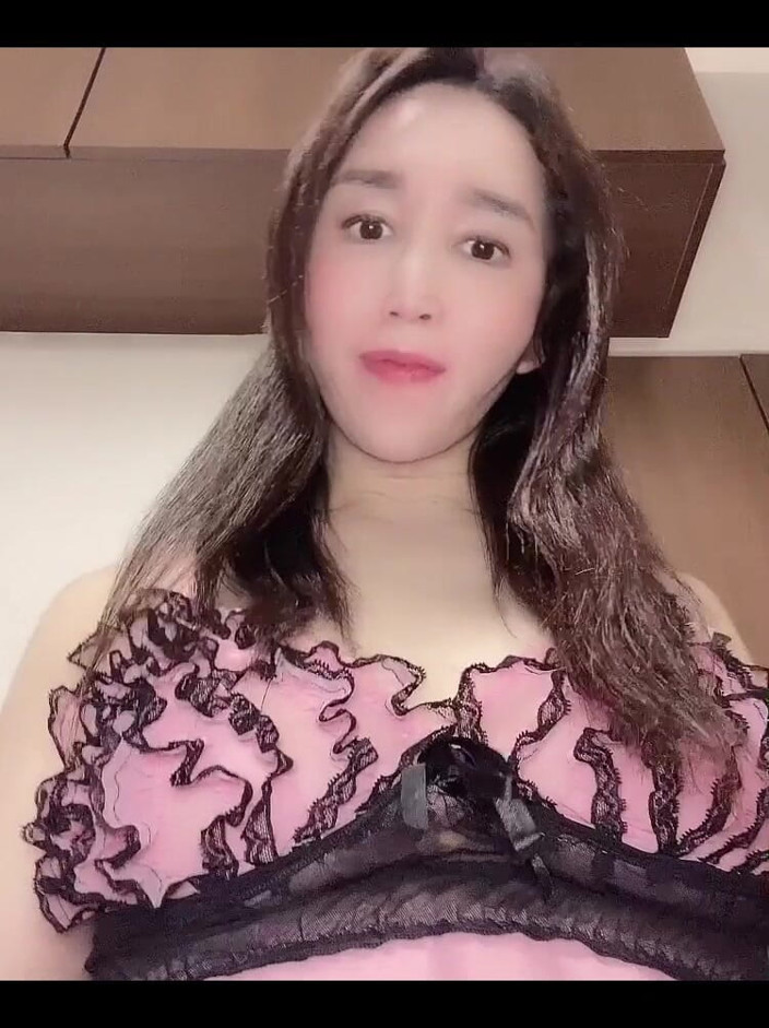 TS Shizuka: This is a video for saliva fetish people