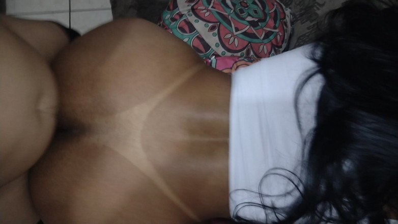 Jr and denies: Sie kommt auf das ihrer freundin