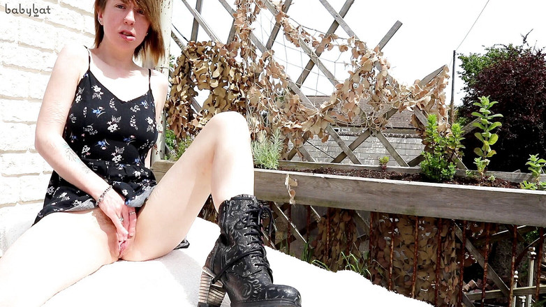 Fetpup: Игра с киской на улице