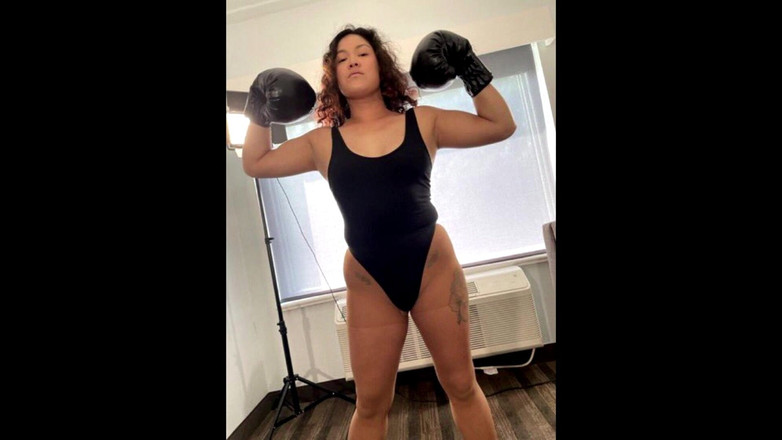 Geeky Femdom: Kimi chi साक्षात्कार सत्र पहलवान