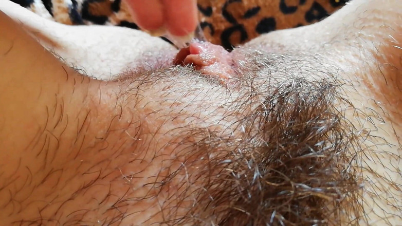Cuteblonde666: Huge erected clitoris after orgasm grool play close up