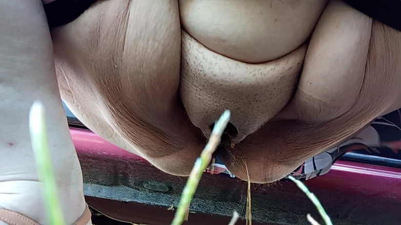 tammara big: Muste Piss