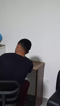 Покоївка хоче, щоб я її трахнув
