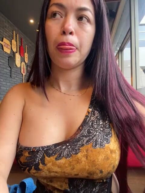 TefyLove20: Připravena k jízdě na všech druzích ptáka