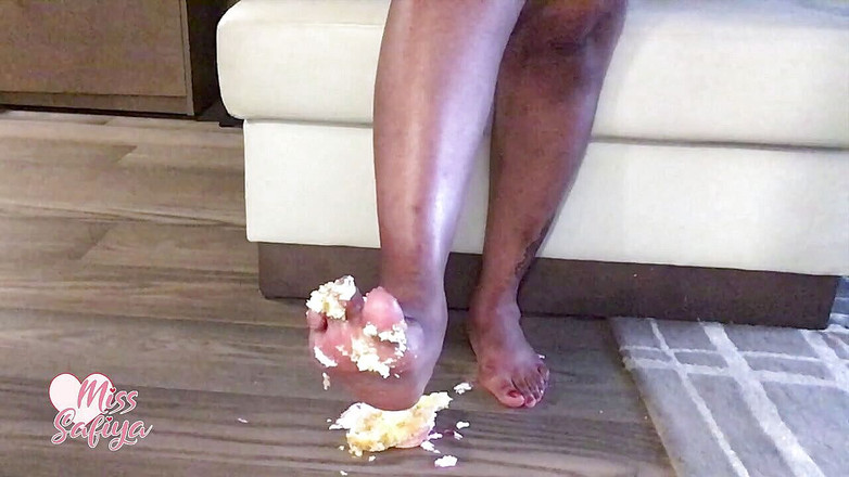 Miss-Safiya: जन्मदिन कपकेक क्रश