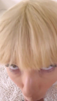 Casting 5 stóp wysoki 90lb Kawaii Blonde Kenzie Reeves w spodniach do jogi
