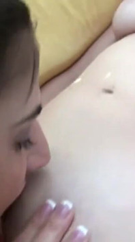 Little Taylor Sucks Her First Pussy Today and It's Not as Bad at All