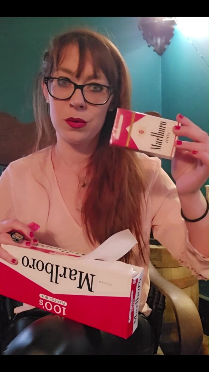 MistressThrope: How I Feel When I Get a New Carton of...
