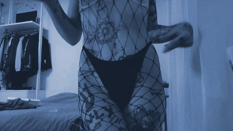 Your italian goddess: Your Italian Goddess Look at Me