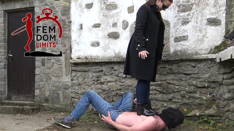 femdomlimits: Köle kauçuk botlarla sertçe ezildi