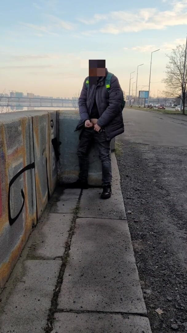 Wanker forever: 热辣冒险在街上手淫