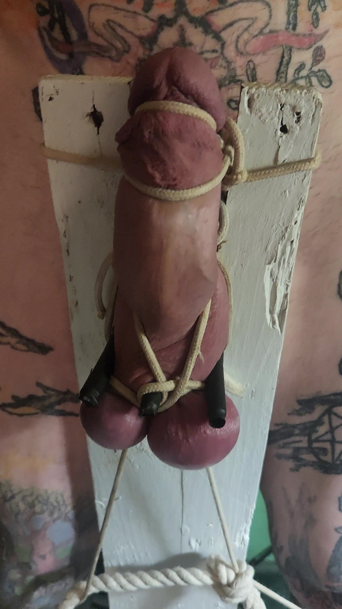 Goode Girl: Unholy Crucifix Ballbusting