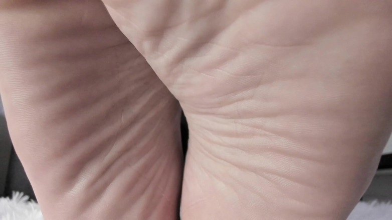 Feet lady: 皱