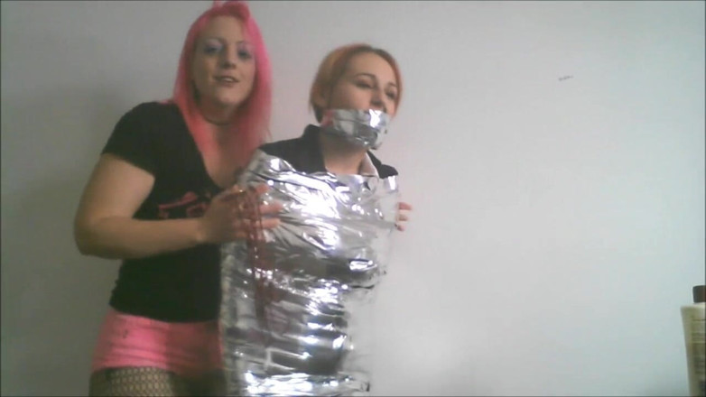 Selfgags classic: Mumifikující Kandy!