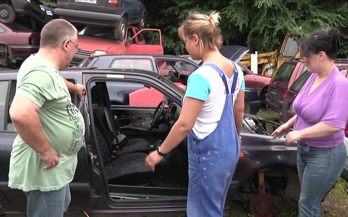 King Of Amateur: Orgien mit den alten frauen bei den Busbuildern