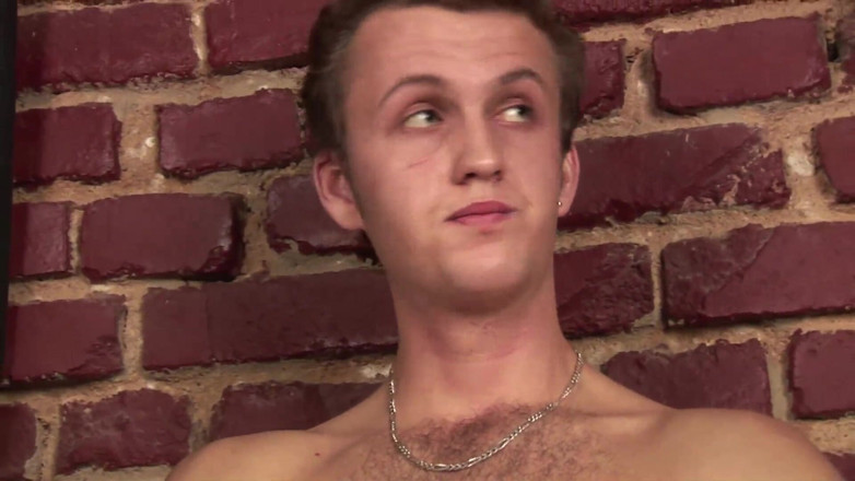 Jerking studs: Lukas biểu diễn cu solo