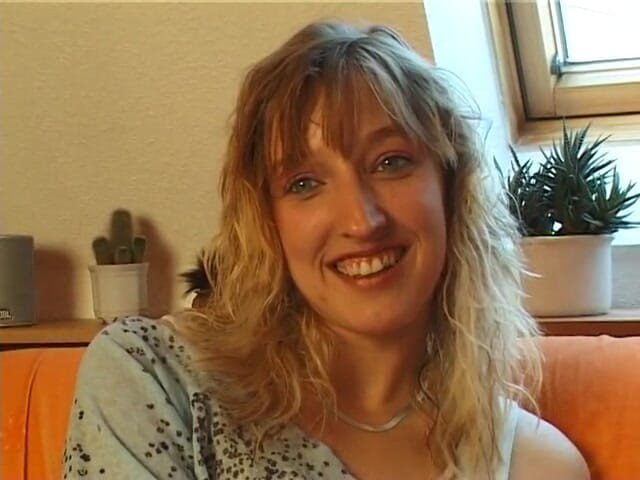 German Classic Porn videos: Angela heeft geen ervaring met de pornobusiness