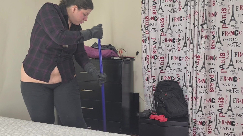 Alice H: Buttcrack Cleaning Your House