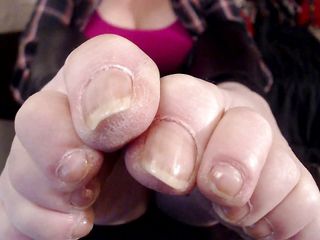 TLC 1992: Closeup long real toenails