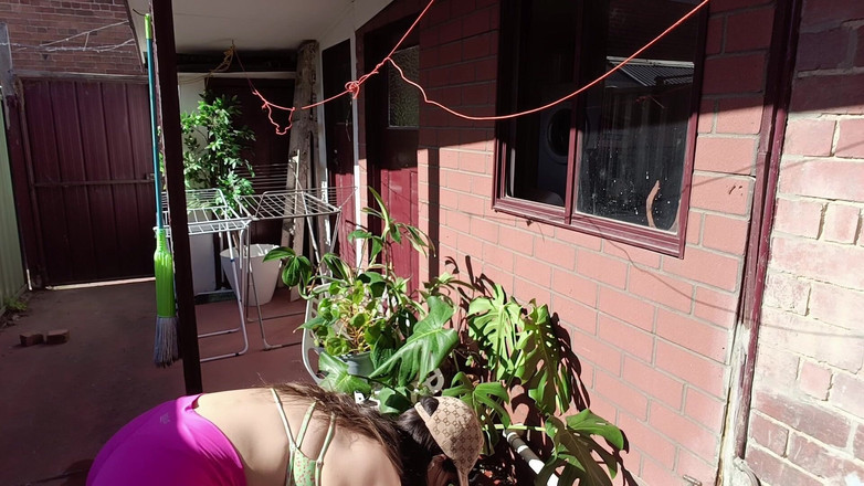 annikarain: Mẹ kế làm vườn sfw