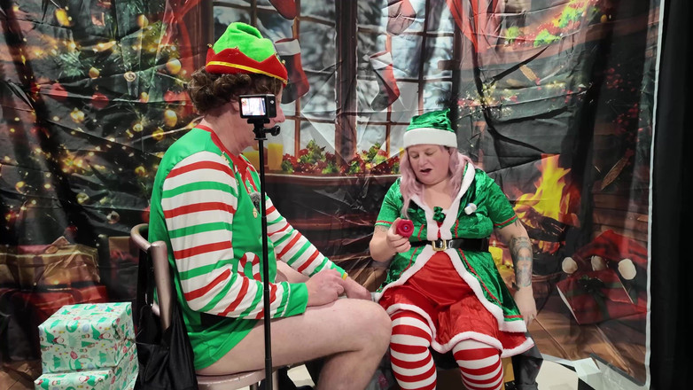 The Izars: セックスおもちゃ棚のいたずらなエルフ 3日目