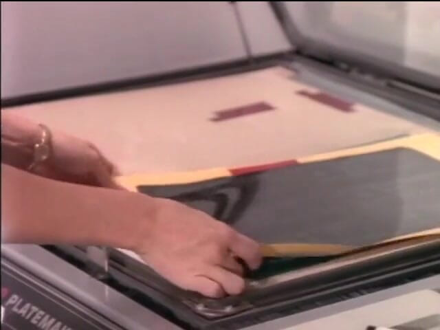 Old Good Porn: 보짓물 가득한 젖탱이의 변태 금발