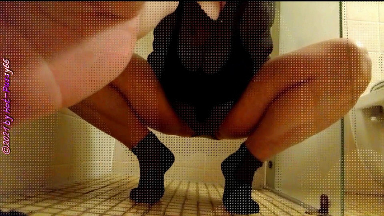 Hot-Pussy66: Great Lingerie Pissing in The Rehab Shower