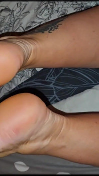 A Foot Fetish Diva Invites Her Stepson to Bed