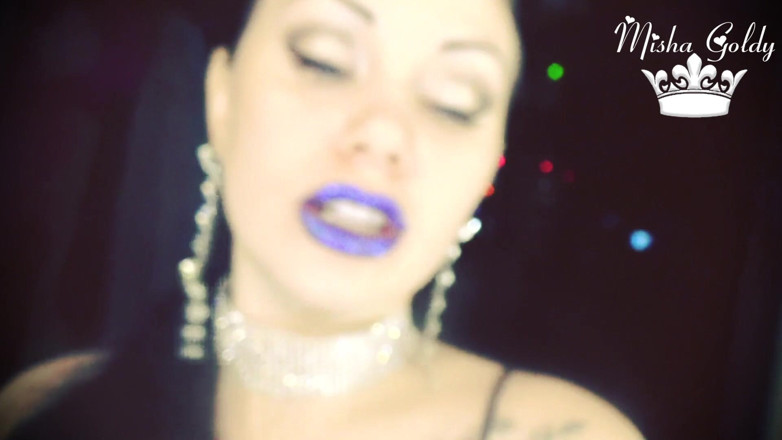 Goddess Misha Goldy: Glamorous blue glittery lips
