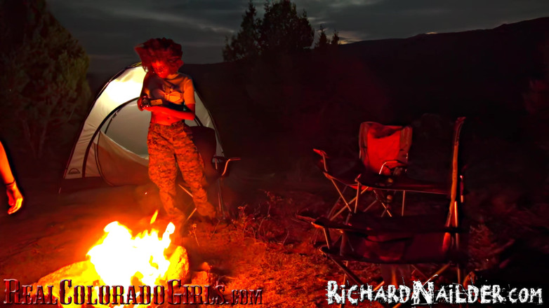 Richard Nailder Hardcore: Roztomilá zrzka dělá první zadek do pusy a lesbický zážitek...