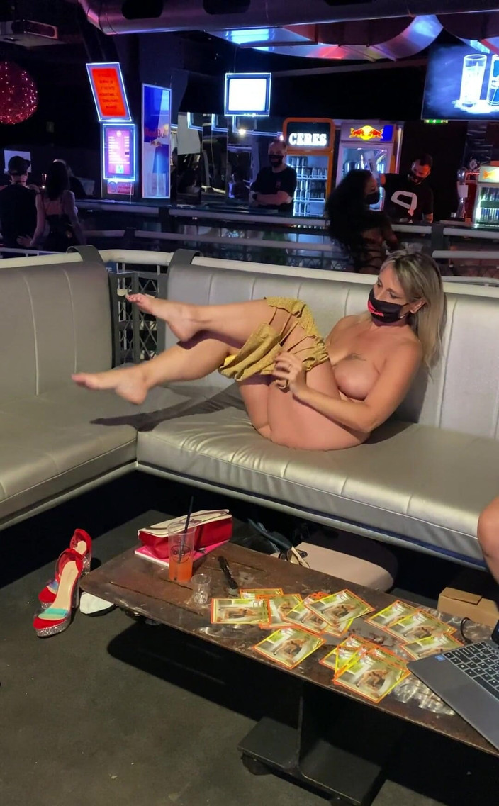 My Wife Luna: V našem soukromém stánku v Bergasexu